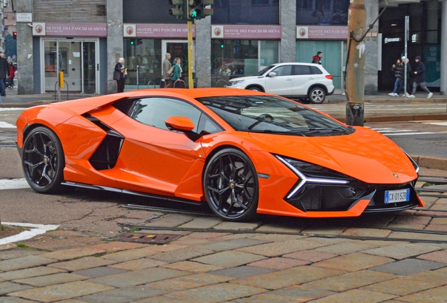 Lamborghini Revuelto