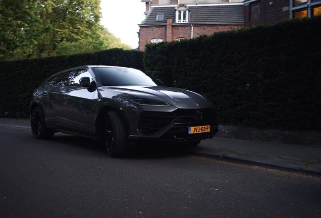 Lamborghini Urus SE