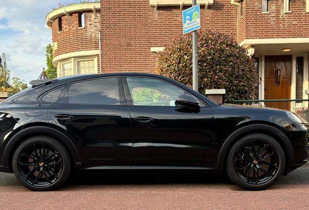 Porsche Cayenne Coupé Turbo E-Hybrid