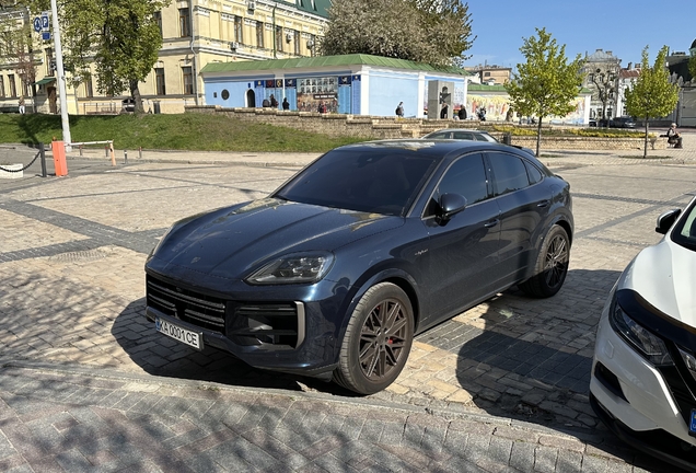 Porsche Cayenne Coupé Turbo E-Hybrid