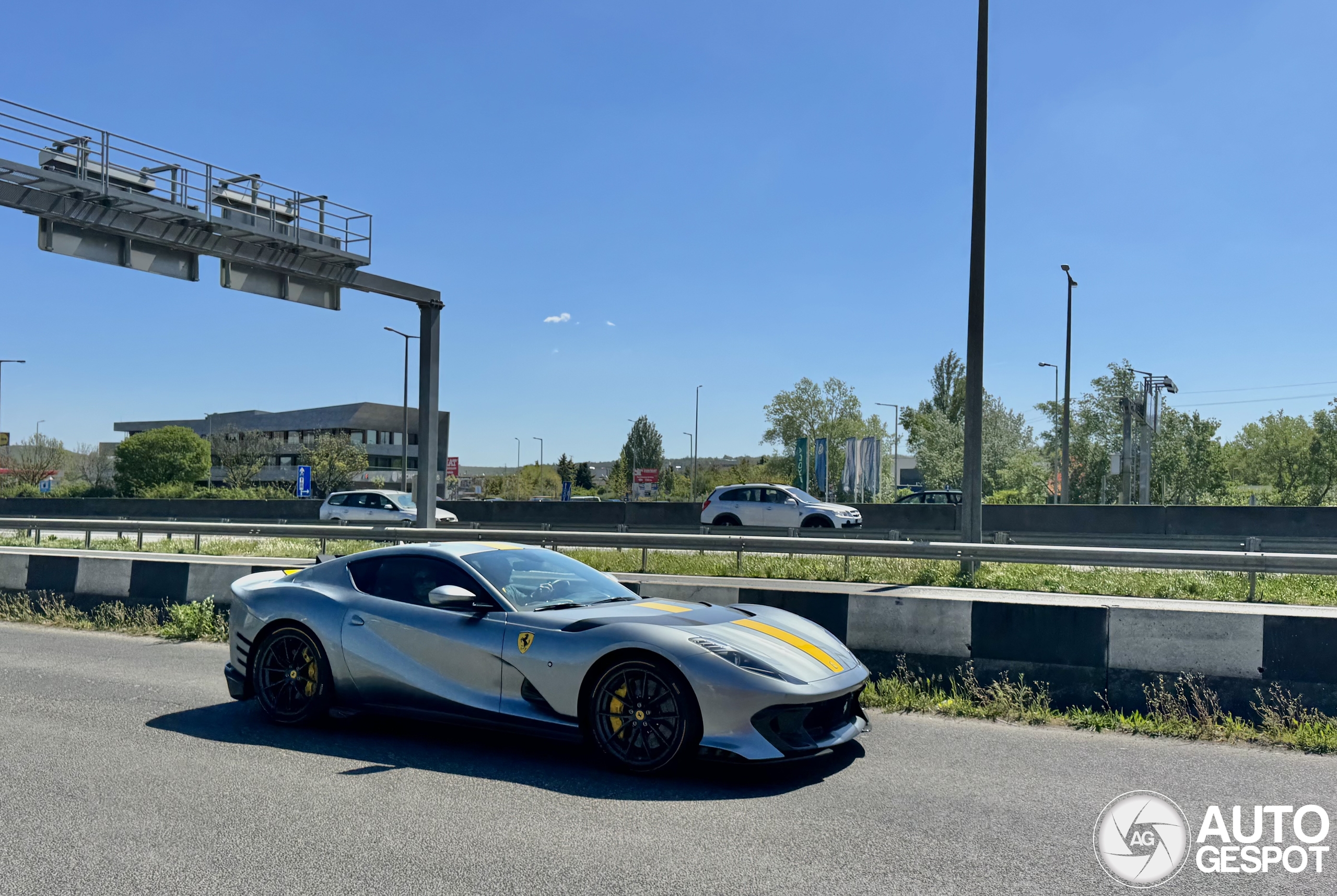 Ferrari 812 Competizione