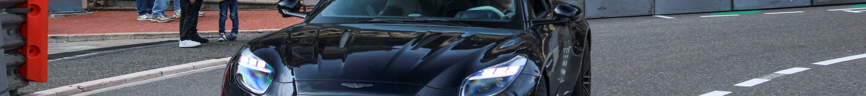 Aston Martin DB12