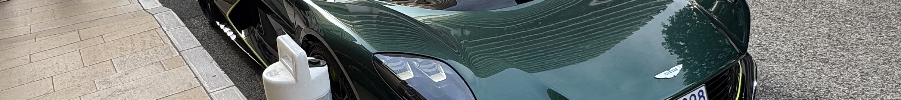 Aston Martin Valhalla