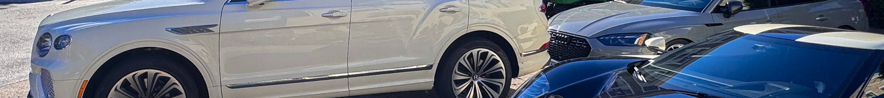 Bentley Bentayga V8 2025 Atelier Edition