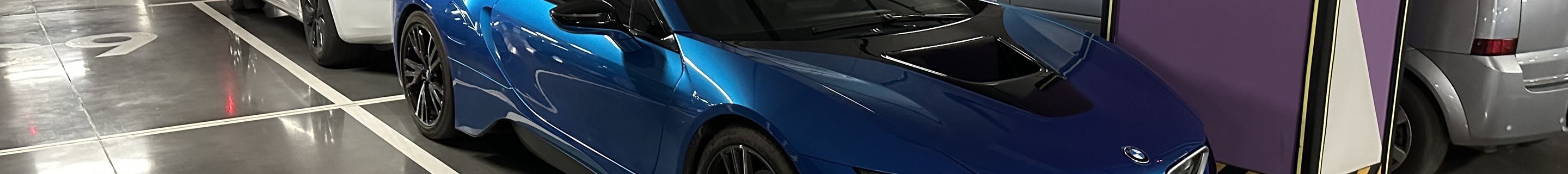 BMW i8