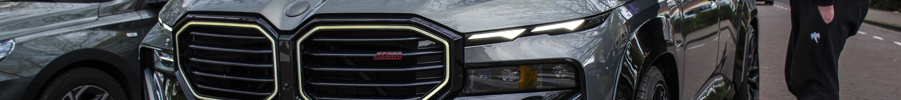 BMW XM G09 Label Red Renegade Design