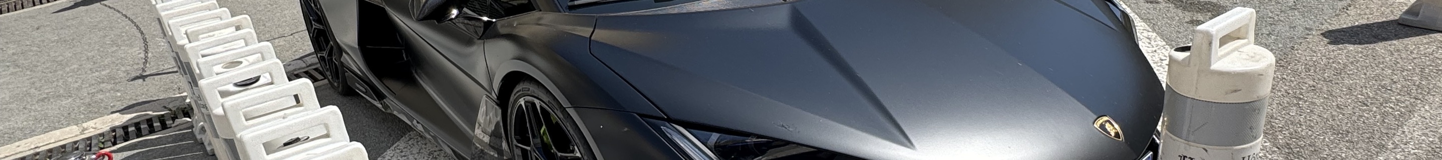Lamborghini Revuelto