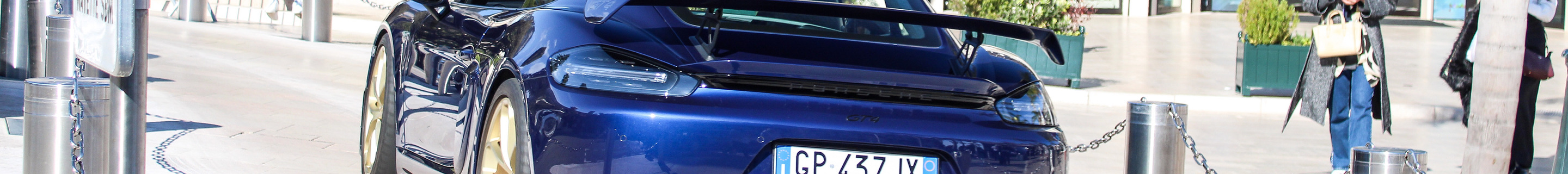 Porsche 718 Cayman GT4