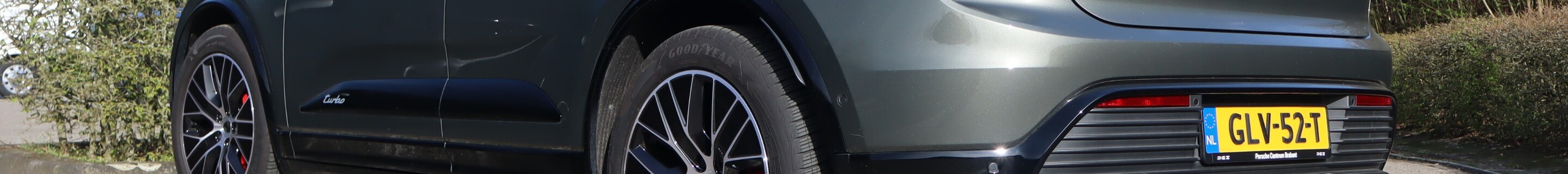 Porsche Macan EV Turbo