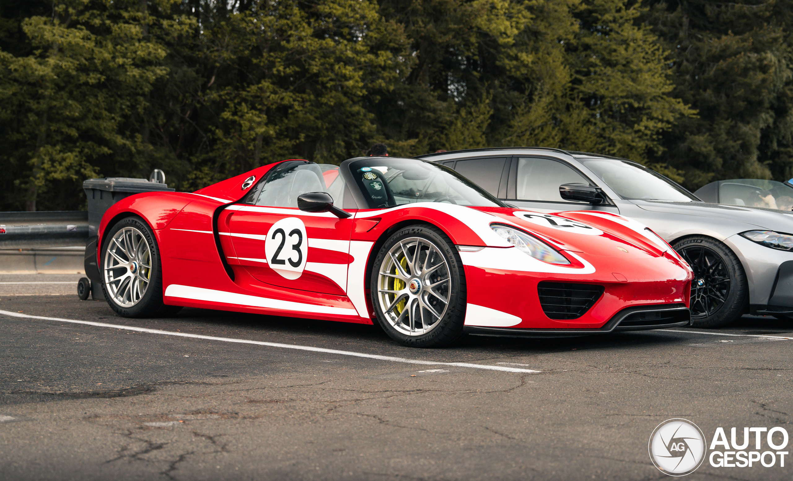 Porsche 918 Spyder Weissach Package