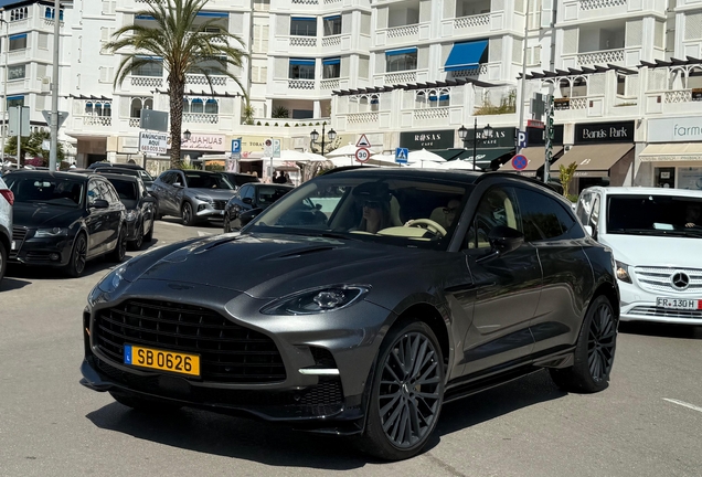 Aston Martin DBX707