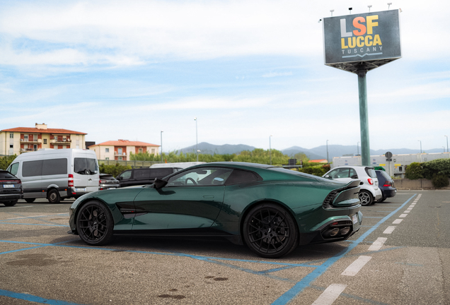 Aston Martin Vanquish 2025