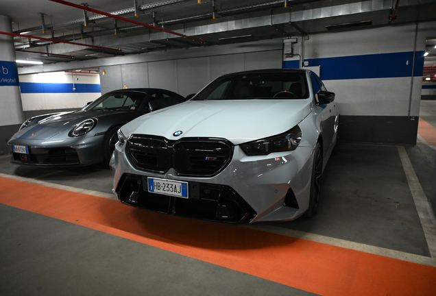 BMW M5 G90