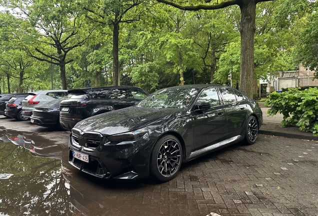 BMW M5 G90