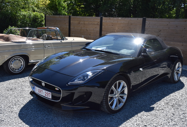 Jaguar F-TYPE S Convertible