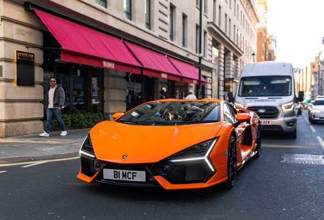 Lamborghini Revuelto
