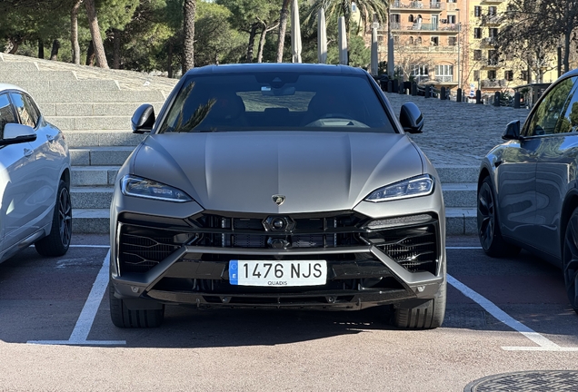 Lamborghini Urus SE Performante