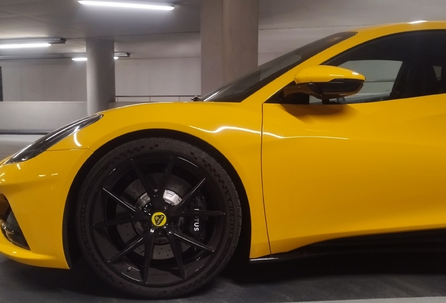 Lotus Emira