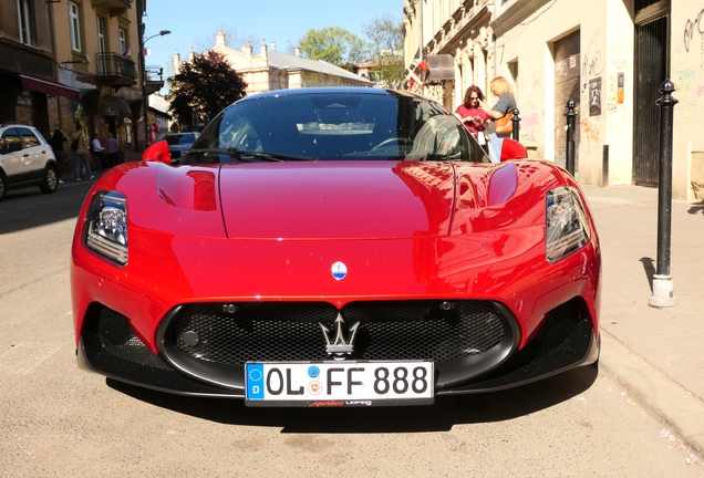 Maserati MC20