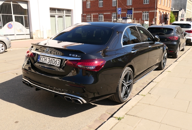Mercedes-AMG E 63 S W213 2021
