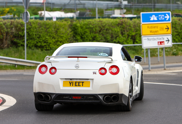 Nissan GT-R 2011