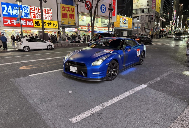Nissan GT-R 2011