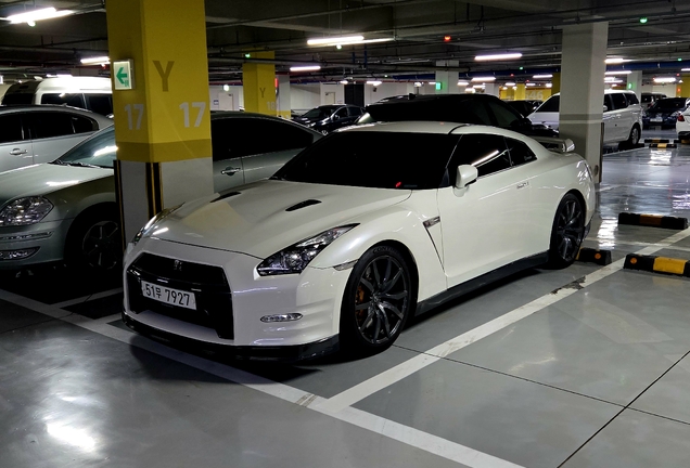 Nissan GT-R 2013
