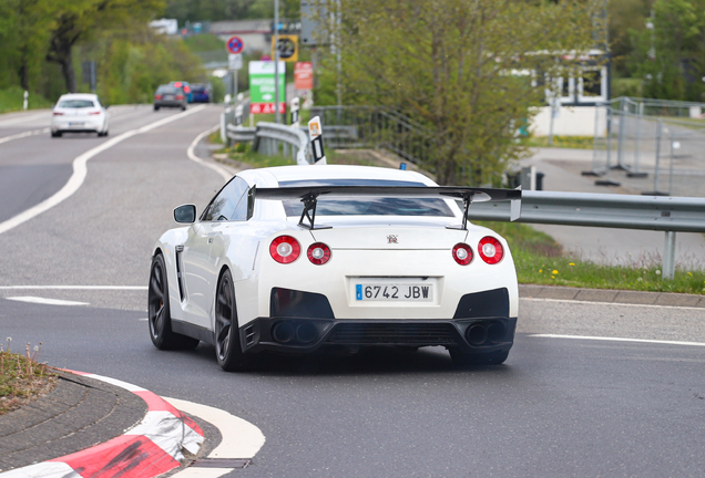 Nissan GT-R 2014