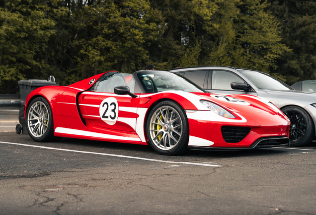 Porsche 918 Spyder Weissach Package