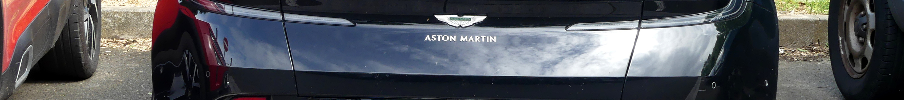 Aston Martin DB11
