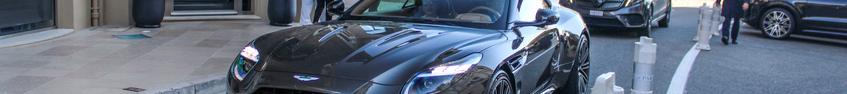 Aston Martin DB12 Volante
