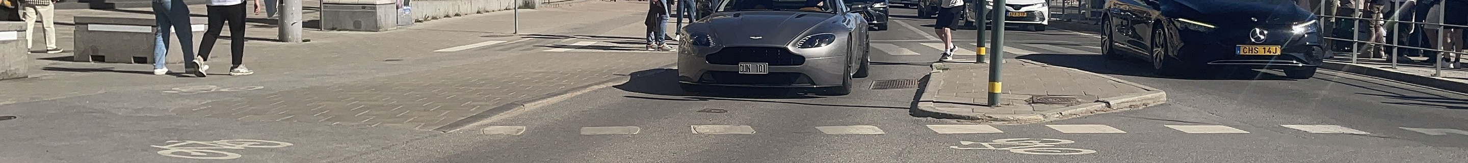 Aston Martin V8 Vantage