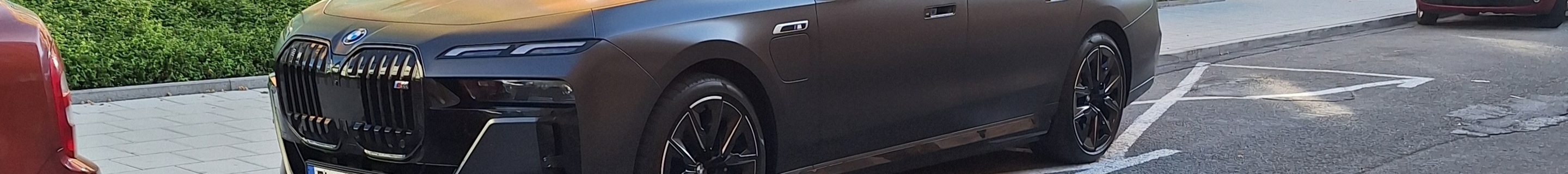 BMW M760e xDrive