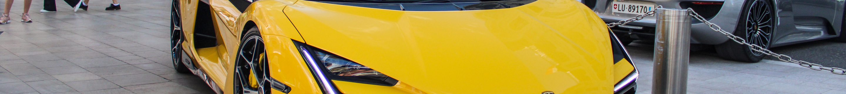 Lamborghini Revuelto