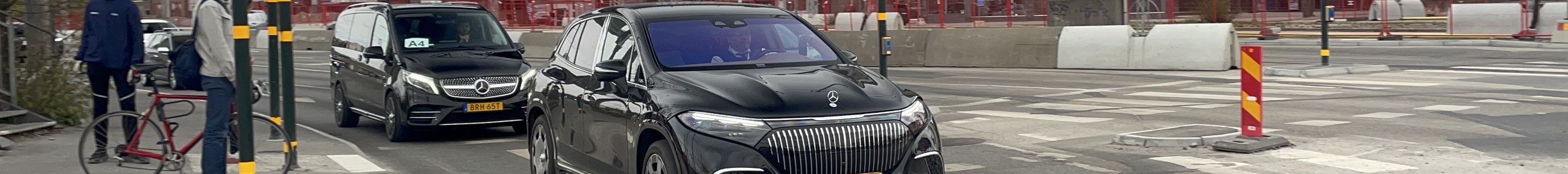 Mercedes-Maybach EQS 680 SUV
