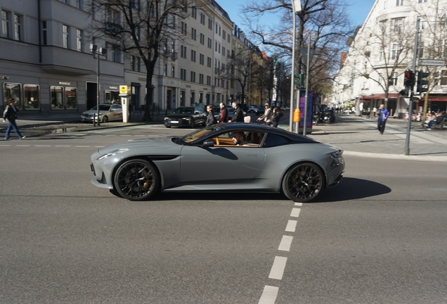 Aston Martin DB12