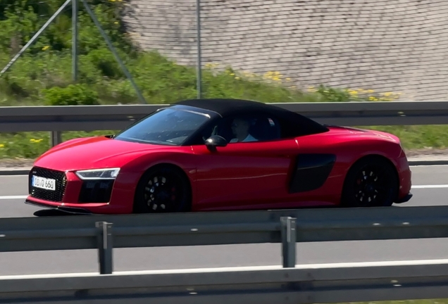 Audi R8 V10 Spyder 2016