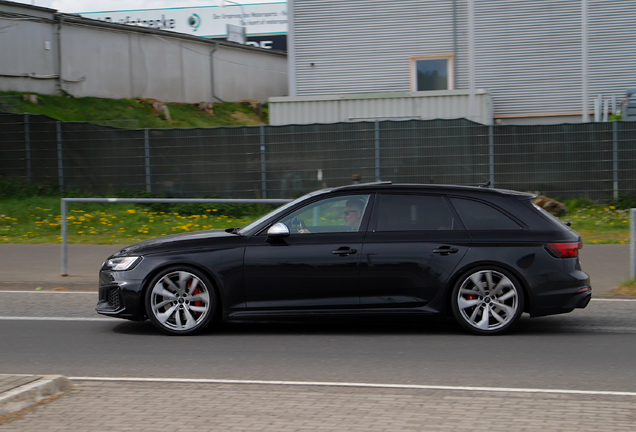 Audi RS4 Avant B9