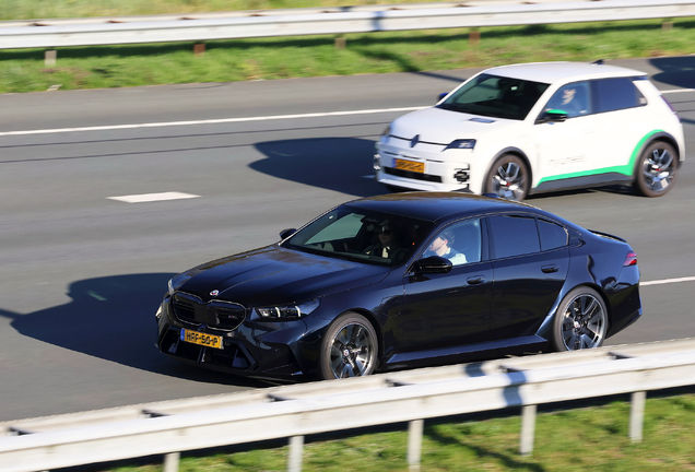 BMW M5 G90