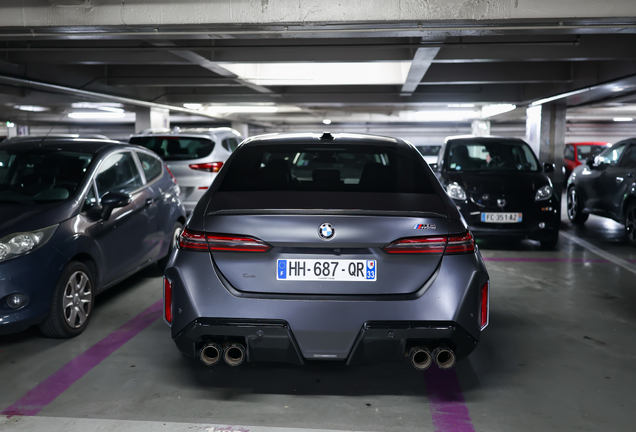 BMW M5 G90
