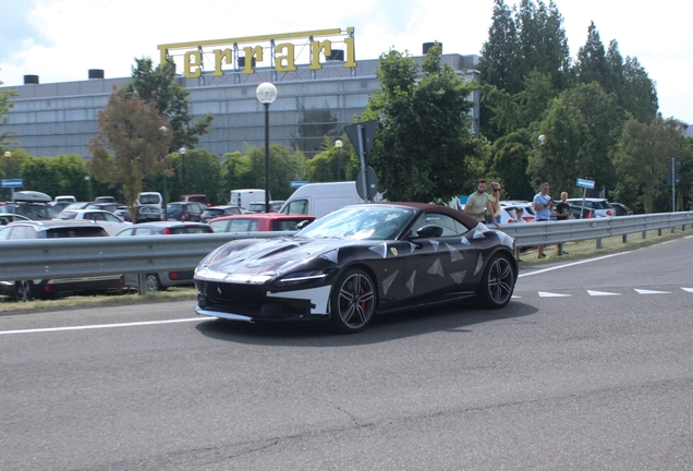 Ferrari Roma Spider