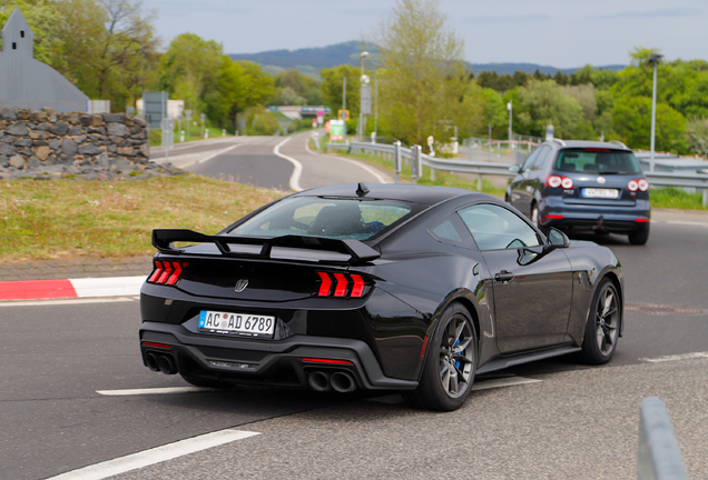 Ford Mustang Dark Horse 2024