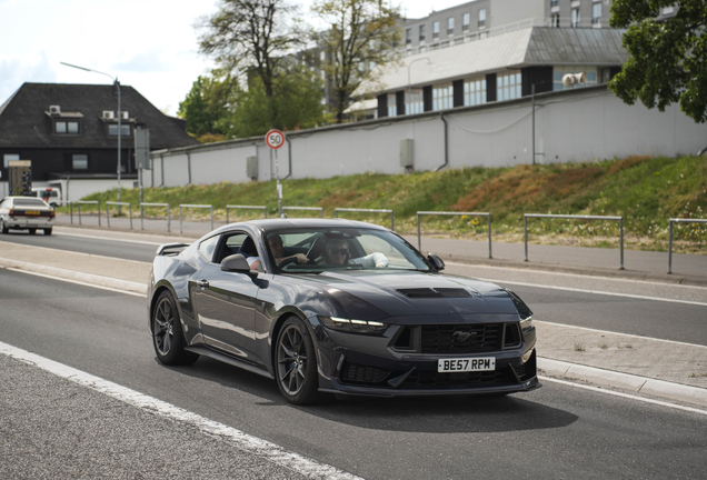 Ford Mustang Dark Horse 2024