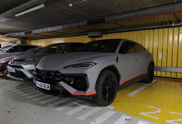 Lamborghini Urus SE