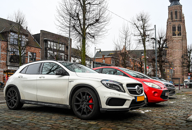 Mercedes-AMG GLA 45 X156