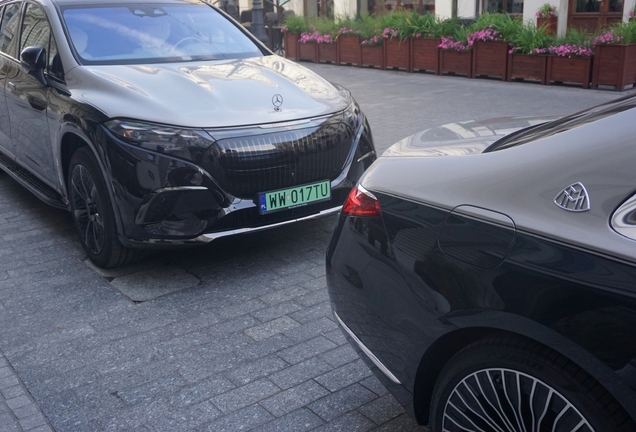 Mercedes-Maybach EQS 680 SUV Night Series