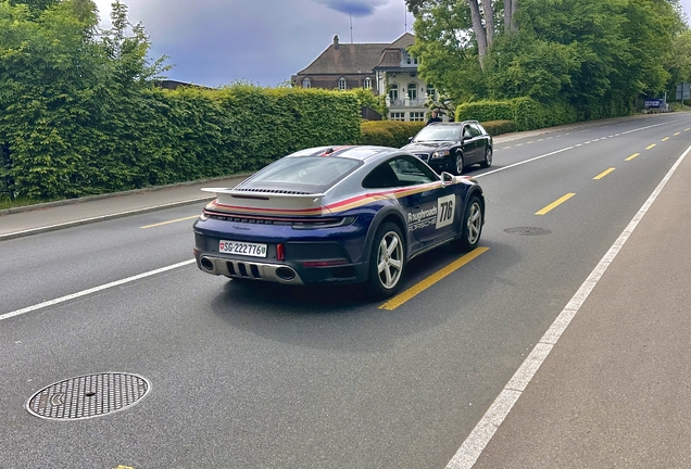 Porsche 992 Dakar