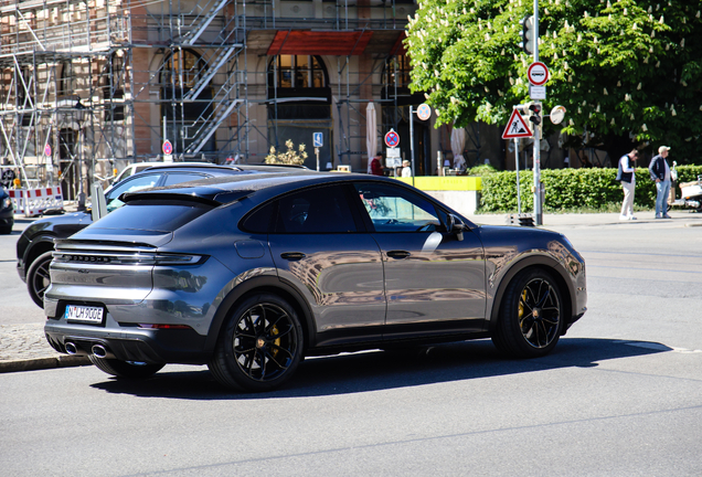 Porsche Cayenne Coupé Turbo E-Hybrid