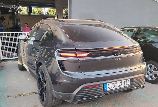 Porsche Macan EV Turbo