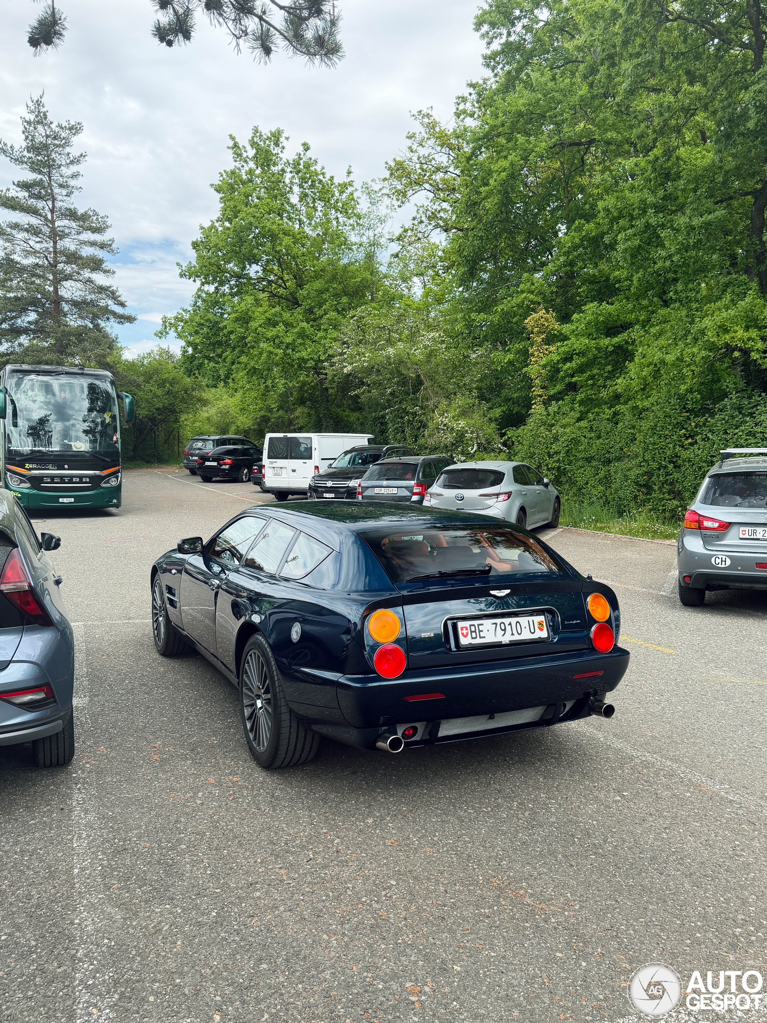 Aston Martin V8 LWB Shooting Brake by Roos